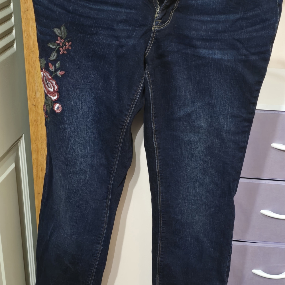 Reitmans Dark Blue Jeans with Floral Embroidery